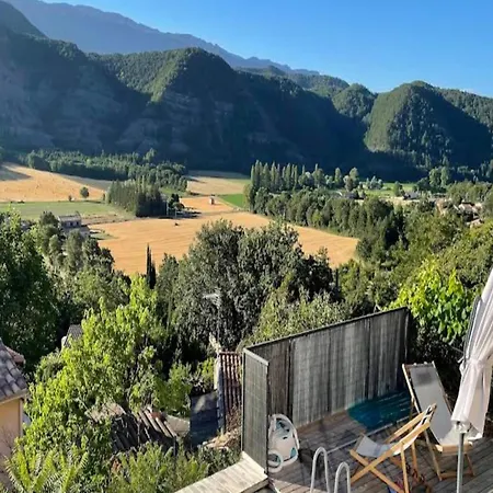 Mountain-view Eco-friendly 펜션